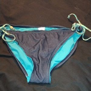 👙 2/$15 Bikini bottoms